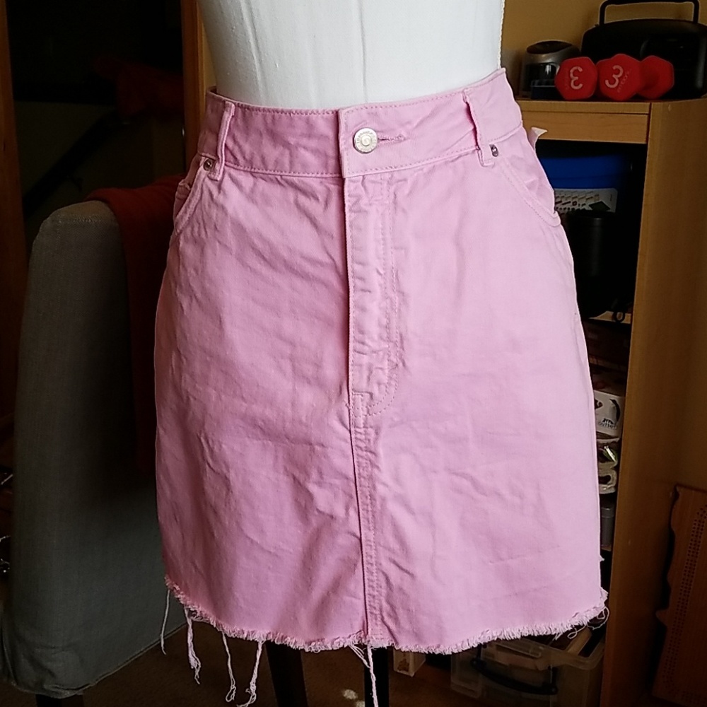 ☀️Topshop Moto pink denim skirt